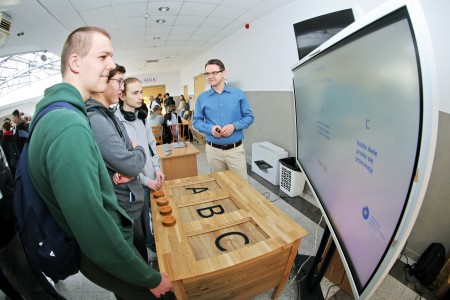 Click to zoom the picture.