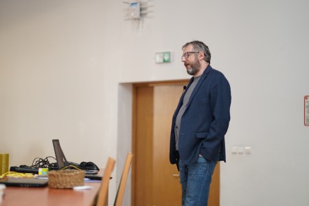 Click to zoom the picture.