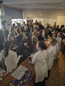 Drzwi Otwarte CM UMK_17.03.2026 r. _Wydział Farmaceutyczny. Kliknij, aby powiększyć zdjęcie.