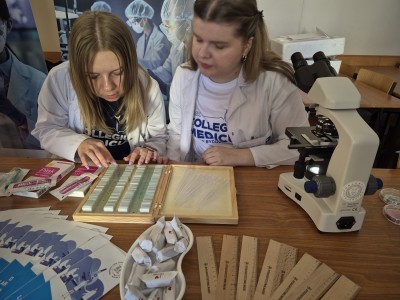 Drzwi Otwarte CM UMK_17.03.2026 r. _Wydział Farmaceutyczny. Kliknij, aby powiększyć zdjęcie.