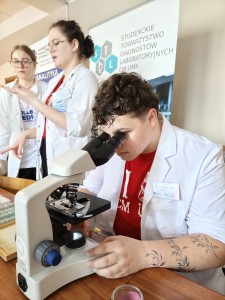 Drzwi Otwarte CM UMK_17.03.2026 r. _Wydział Farmaceutyczny. Kliknij, aby powiększyć zdjęcie.