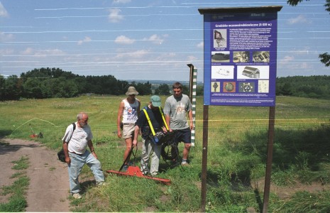 Click to zoom the picture.