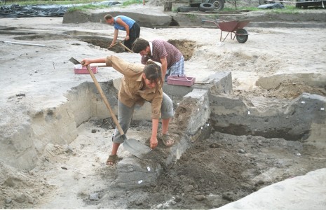 Click to zoom the picture.