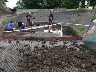 Click to zoom the picture.