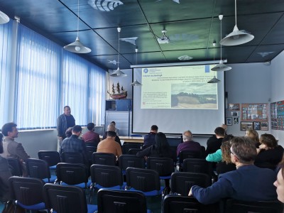 Click to zoom the picture.