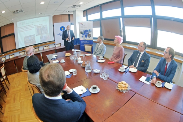 Kliknij, aby powiększyć zdjęcie.