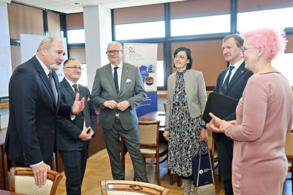 Kliknij, aby powiększyć zdjęcie.