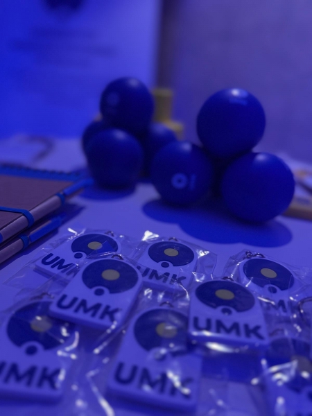 Click to zoom the picture.