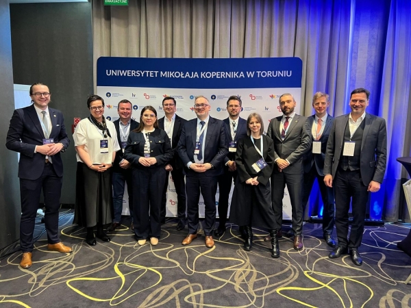 Click to zoom the picture.