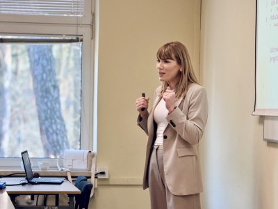 Click to zoom the picture.