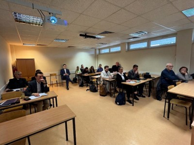 Click to zoom the picture.