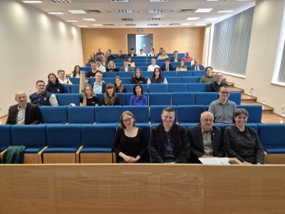  Kadry z finału w salach wykładowych Instytutu Fizyki. Kliknij, aby powiększyć zdjęcie.