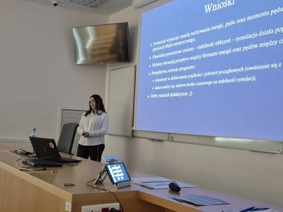  Kadry z finału w salach wykładowych Instytutu Fizyki. Kliknij, aby powiększyć zdjęcie.