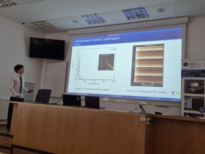 Kadry z finału w salach wykładowych Instytutu Fizyki. Kliknij, aby powiększyć zdjęcie.