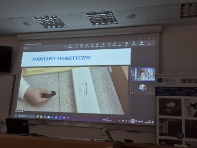  Kadry z finału w salach wykładowych Instytutu Fizyki. Kliknij, aby powiększyć zdjęcie.