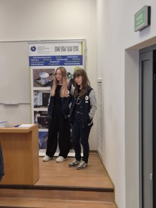  Kadry z finału w salach wykładowych Instytutu Fizyki. Kliknij, aby powiększyć zdjęcie.