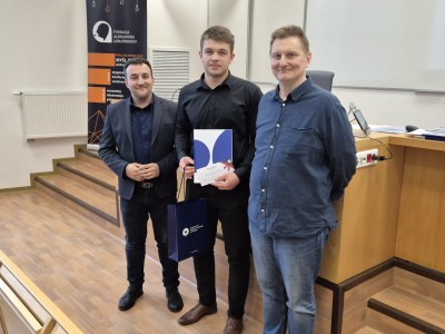  Kadry z finału w salach wykładowych Instytutu Fizyki. Kliknij, aby powiększyć zdjęcie.