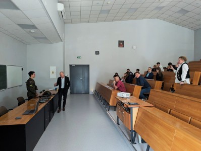  Kadry z finału w salach wykładowych Instytutu Fizyki. Kliknij, aby powiększyć zdjęcie.