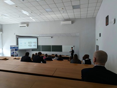  Kadry z finału w salach wykładowych Instytutu Fizyki. Kliknij, aby powiększyć zdjęcie.