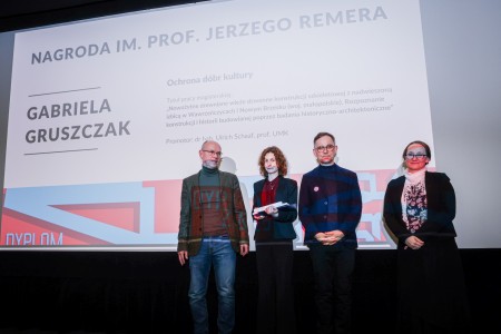 Kliknij, aby powiększyć zdjęcie.