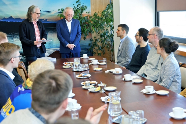 Click to zoom the picture.