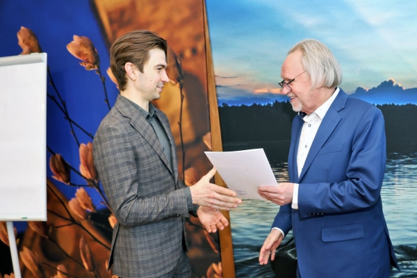 Click to zoom the picture.