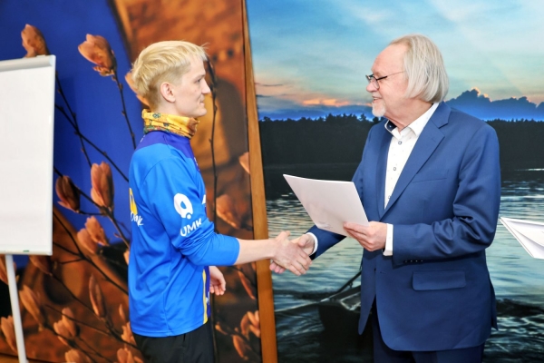 Click to zoom the picture.