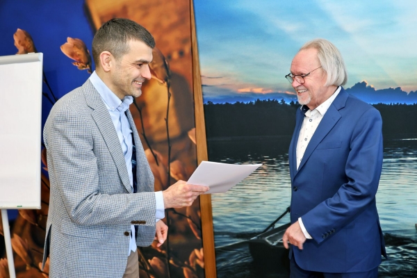 Click to zoom the picture.