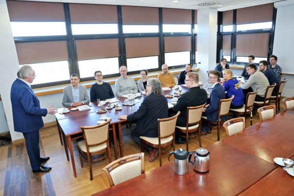 Click to zoom the picture.