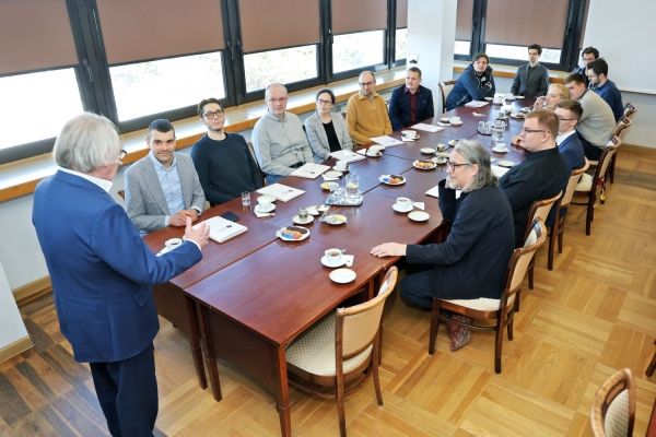 Click to zoom the picture.