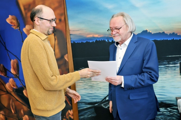 Click to zoom the picture.