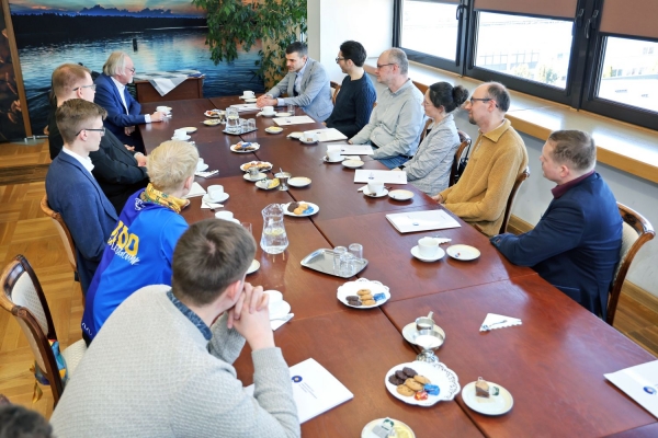 Click to zoom the picture.