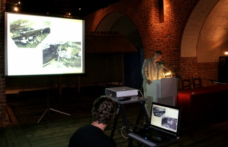 Click to zoom the picture.