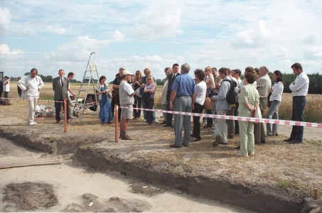 Click to zoom the picture.