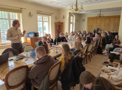 Click to zoom the picture.