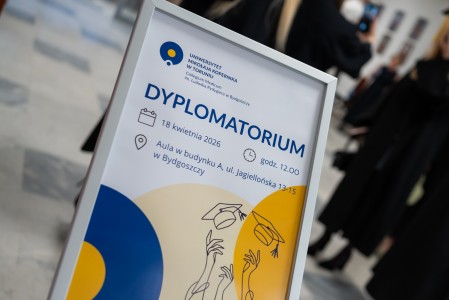 Dyplomatorium Kierunku Farmacja 2026. Kliknij, aby powiększyć zdjęcie.