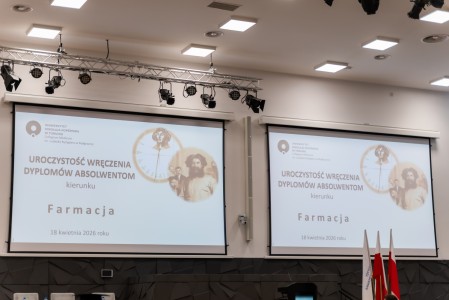 Dyplomatorium Kierunku Farmacja 2026. Kliknij, aby powiększyć zdjęcie.