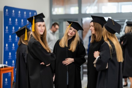 Dyplomatorium Kierunku Farmacja 2026. Kliknij, aby powiększyć zdjęcie.