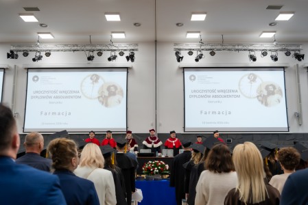 Dyplomatorium Kierunku Farmacja 2026. Kliknij, aby powiększyć zdjęcie.