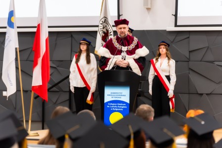 Dyplomatorium Kierunku Farmacja 2026. Kliknij, aby powiększyć zdjęcie.