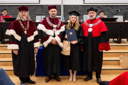 Dyplomatorium Kierunku Farmacja 2026. Kliknij, aby powiększyć zdjęcie.