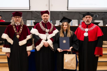 Dyplomatorium Kierunku Farmacja 2026. Kliknij, aby powiększyć zdjęcie.