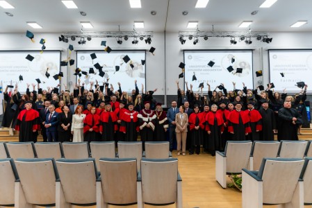 Dyplomatorium Kierunku Farmacja 2026. Kliknij, aby powiększyć zdjęcie.