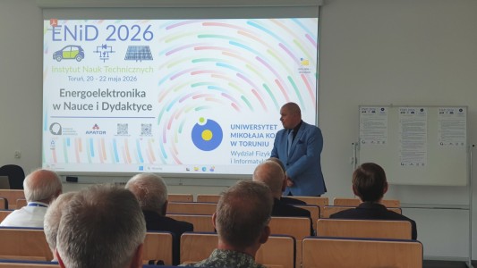 Kadry z XIX Sympozjum . Kliknij, aby powiększyć zdjęcie.