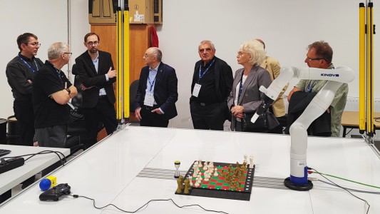 Kadry z XIX Sympozjum . Kliknij, aby powiększyć zdjęcie.