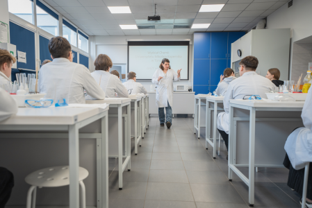 Warsztaty na Wydziale Chemii UMK [fot. Krzysztof Fabisiak]