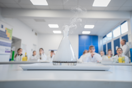Warsztaty na Wydziale Chemii UMK [fot. Krzysztof Fabisiak]