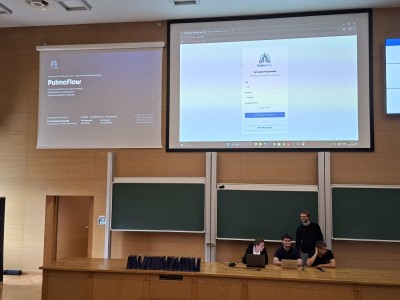 Kadry z Konkursu, wystąpienia studentów w Audytorium A. Jabłońskiego i wręczenie nagród. Kliknij, aby powiększyć zdjęcie.