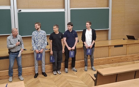 Kadry z Konkursu, wystąpienia studentów w Audytorium A. Jabłońskiego i wręczenie nagród. Kliknij, aby powiększyć zdjęcie.
