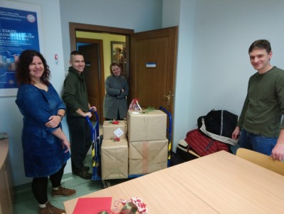 Click to zoom the picture.